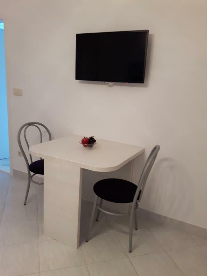 Apartments Nika Trogir Exterior photo